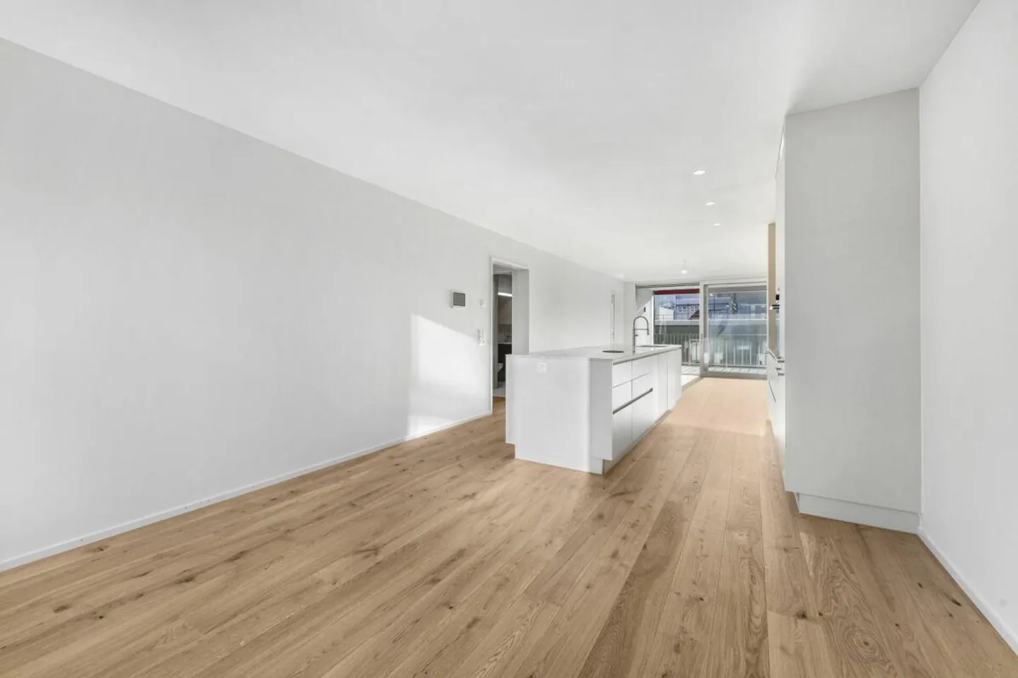 Urban Living with High Quality of Life in Zurich (District 9) - Photo 2 of 22