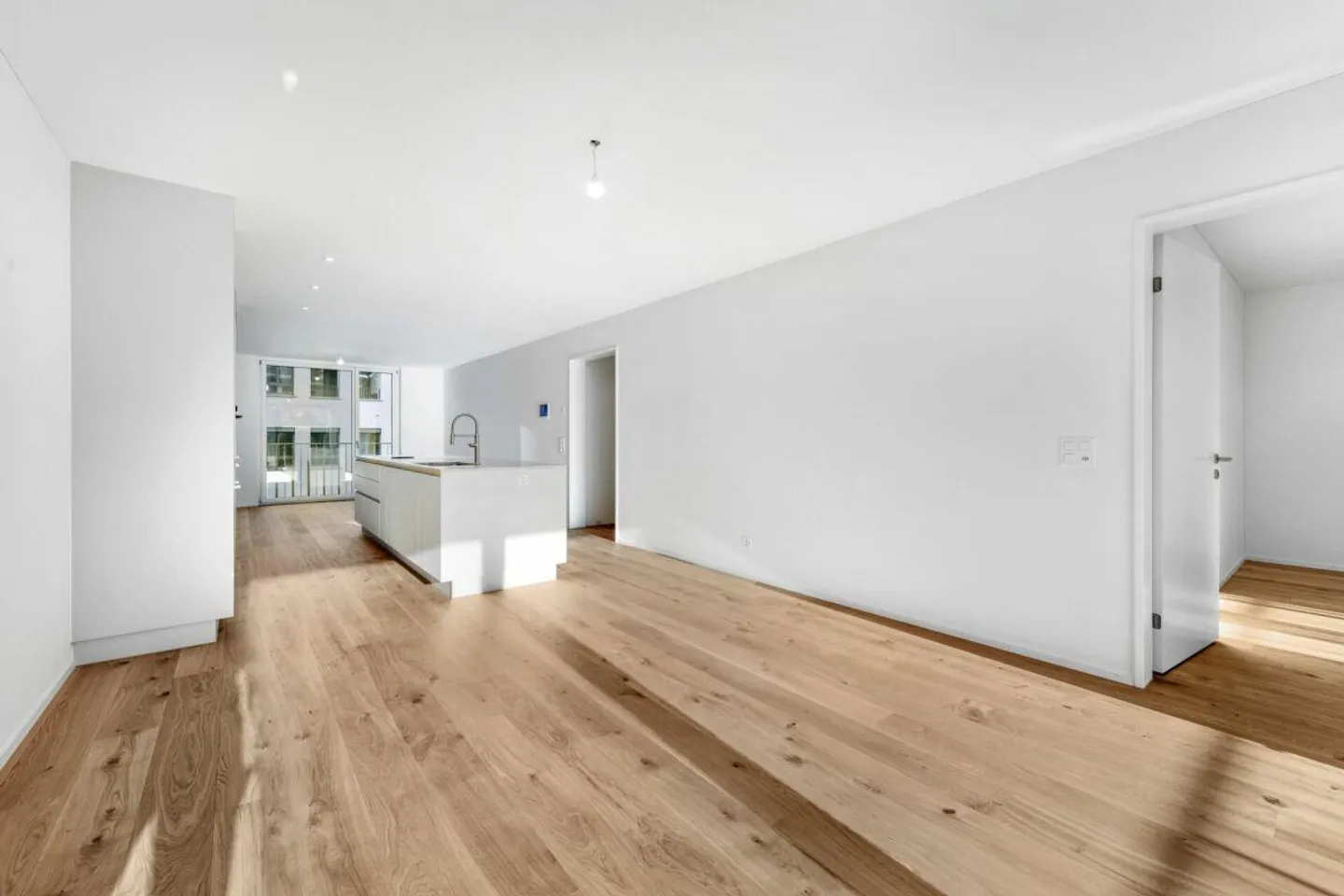 Urban Living with High Quality of Life in Zurich (District 9) - Photo 6 of 22