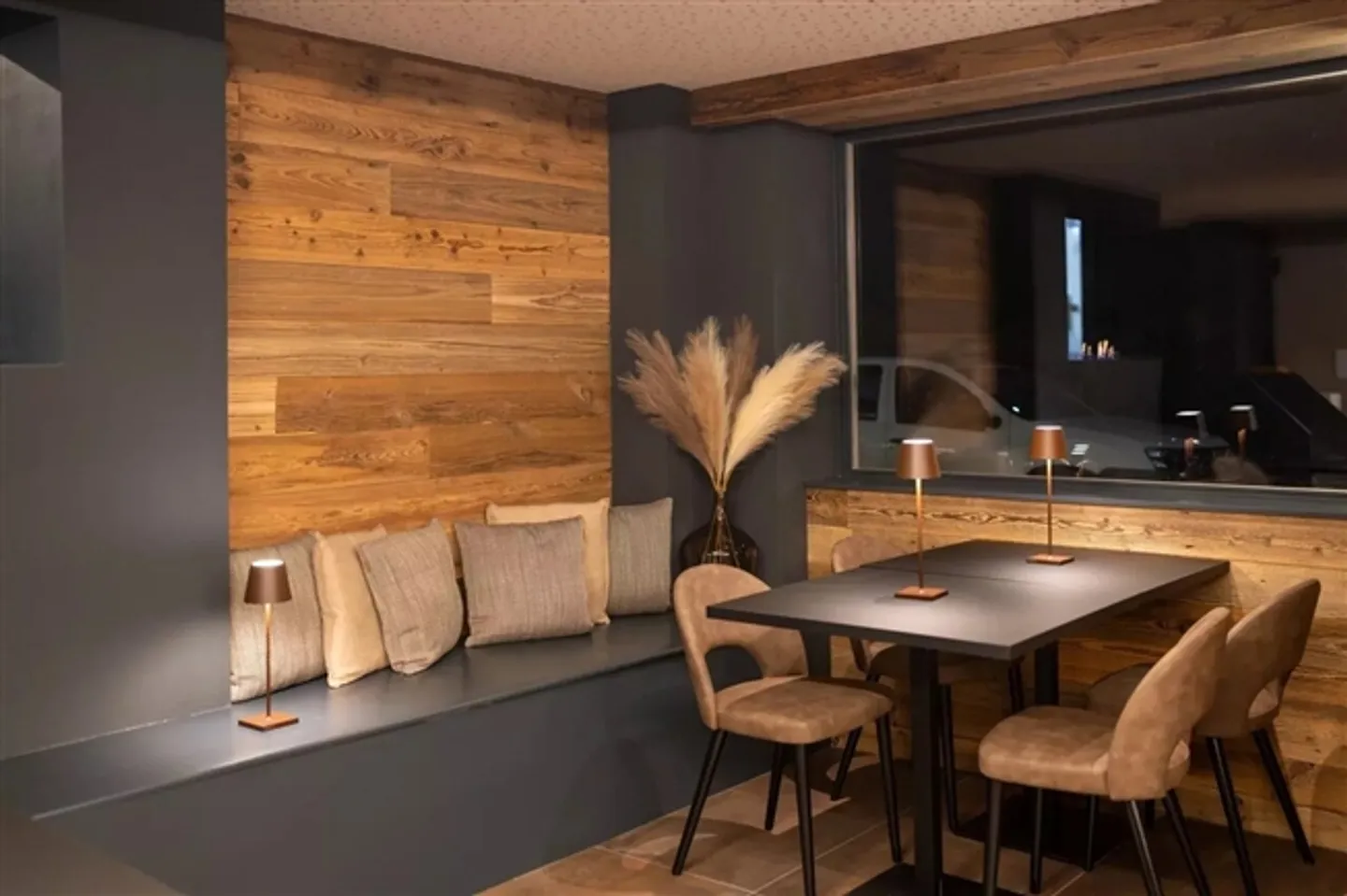 In the Heart of the Resort, Warm and Cozy Atmosphere - Photo 11 of 11