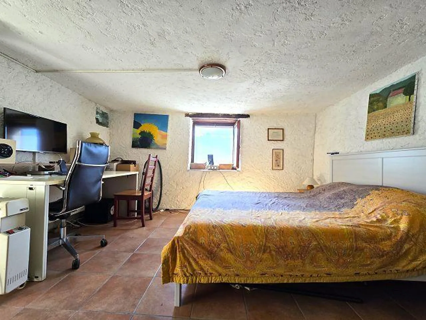 rustico di 3 loc. piccolo terreno molto soleggiata, tranquilla, con bella vista - Foto 6 di 32