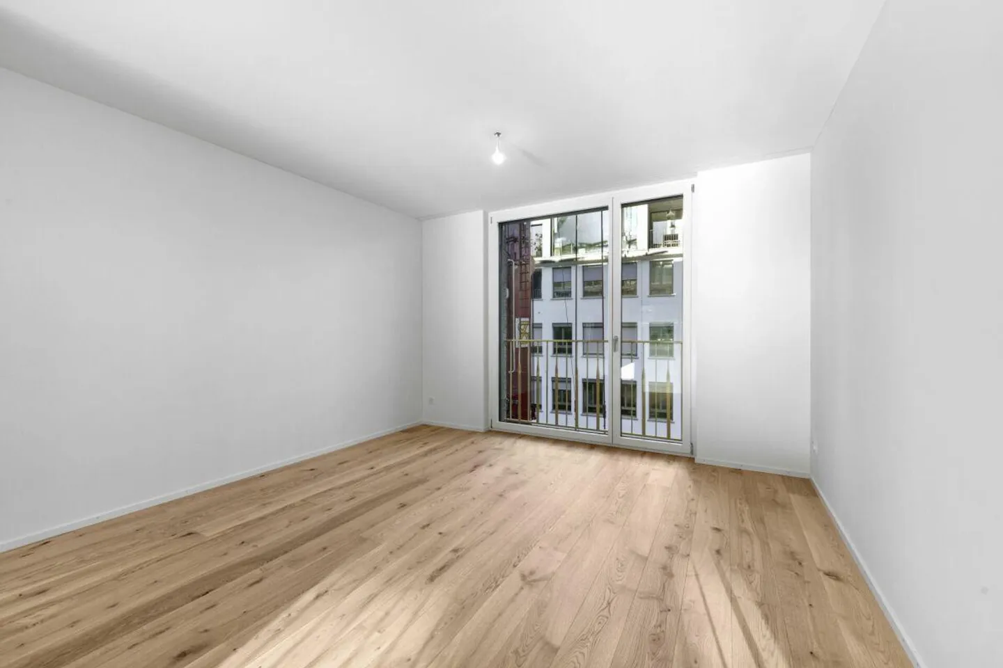 Urban Living with High Quality of Life in Zurich (District 9) - Photo 8 of 22