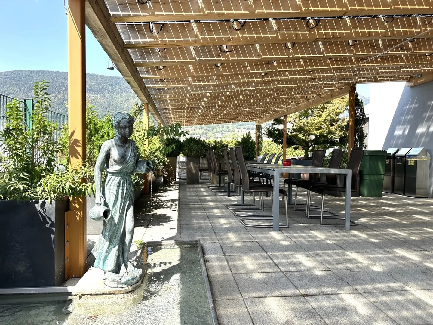 STUDIO LUMINEUX AVEC TERRASSE SUR LE TOIT - Photo 1 sur 7