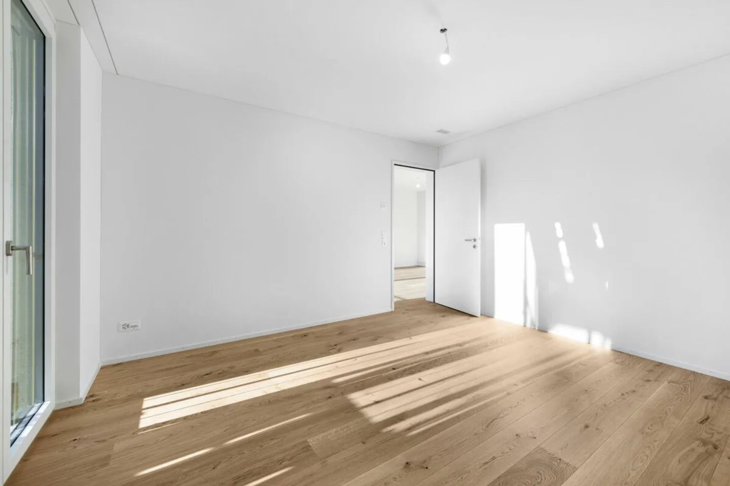 Urban Living with High Quality of Life in Zurich (District 9) - Photo 9 of 22