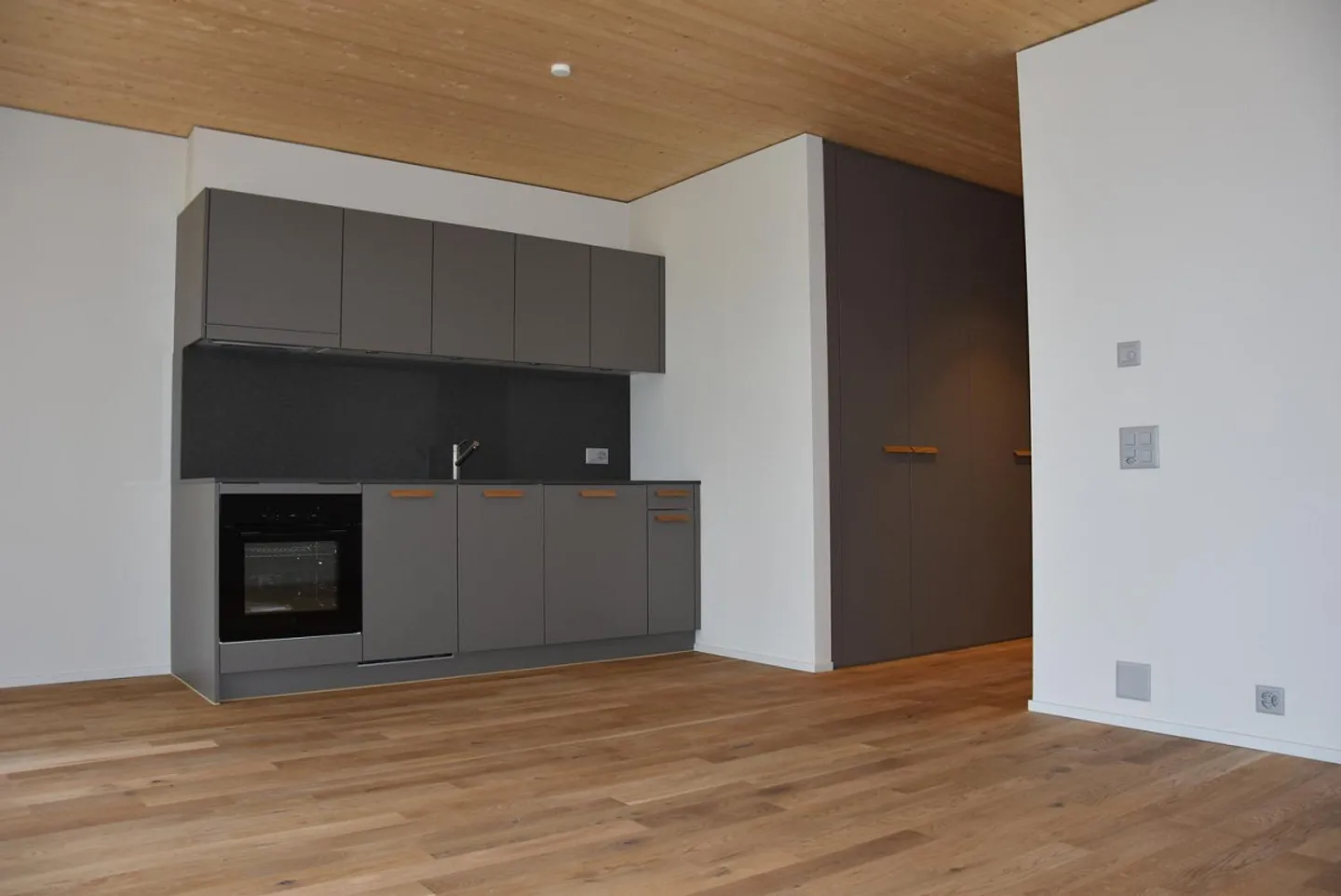 Vivere nel campo soleggiato: Dai una nuova dimensione al tuo stile di vita! - Foto 3 di 11