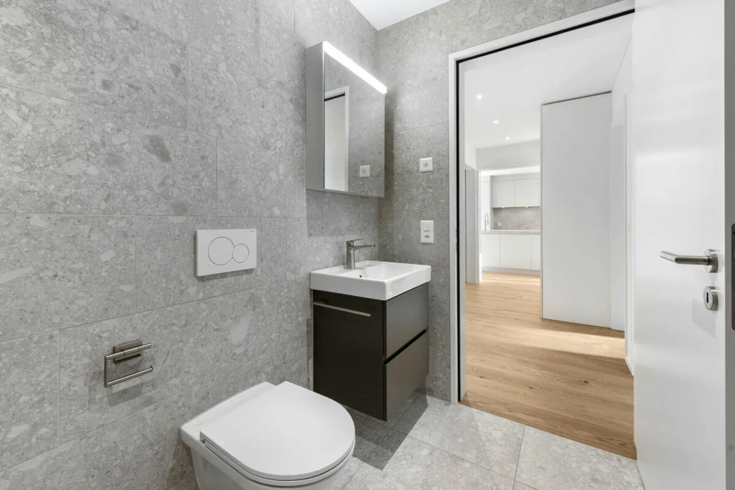 Urban Living with High Quality of Life in Zurich (District 9) - Photo 14 of 22