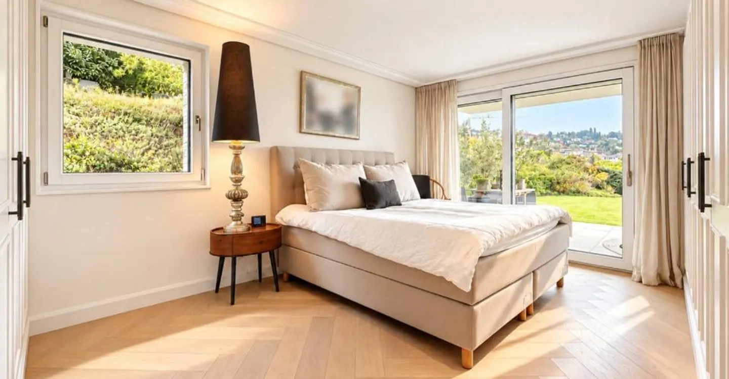 Close to the port - Exceptional 260 m² apartment - Photo 10 of 13