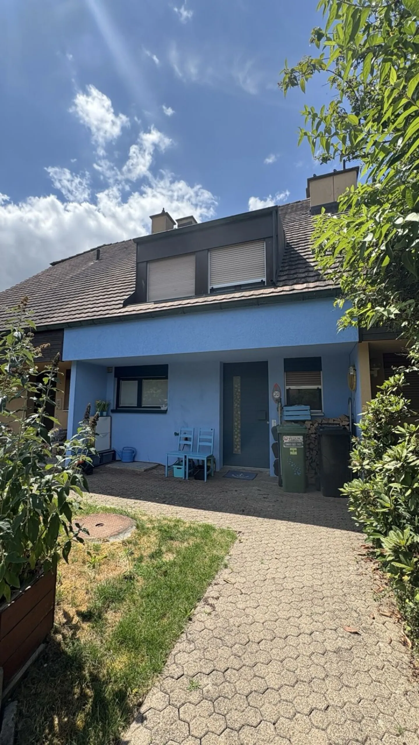 Affascinante casa unifamiliare di 6,5 stanze a Schönenbuch - Vivere nel verde vicino a Basilea - Foto 1 di 15