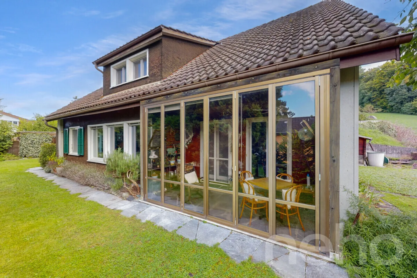 Ein Haus mit Charakter ? Privat, charmant, grosszügig - Foto 2 von 11