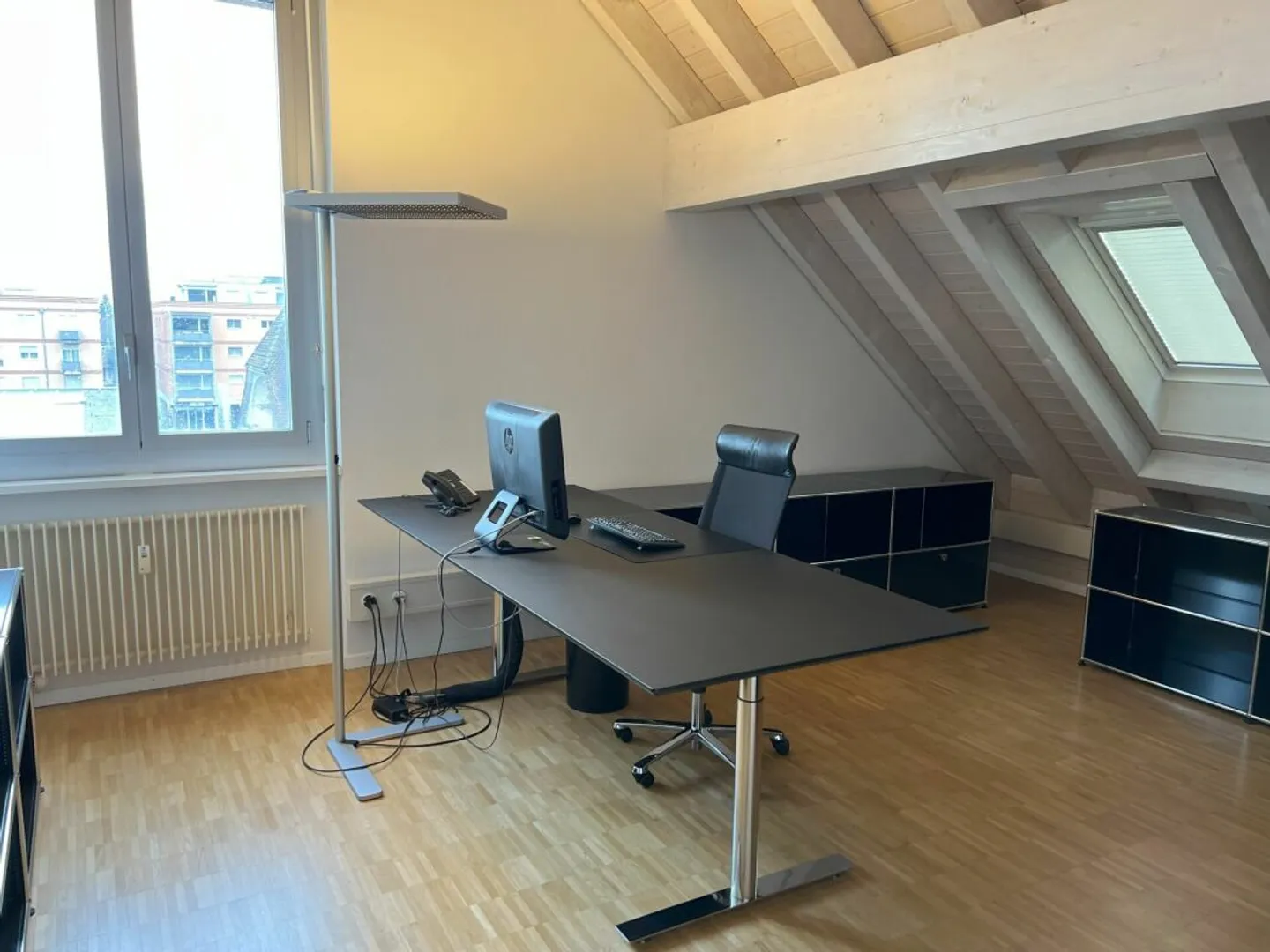 Büroräumlichkeiten - Foto 1 von 4