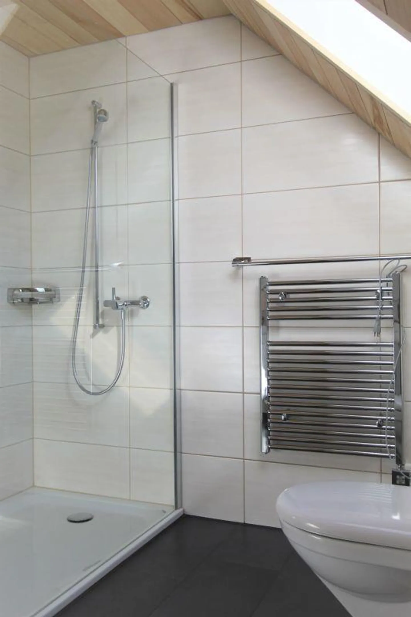 Appartamento moderno con balcone - Foto 6 di 12