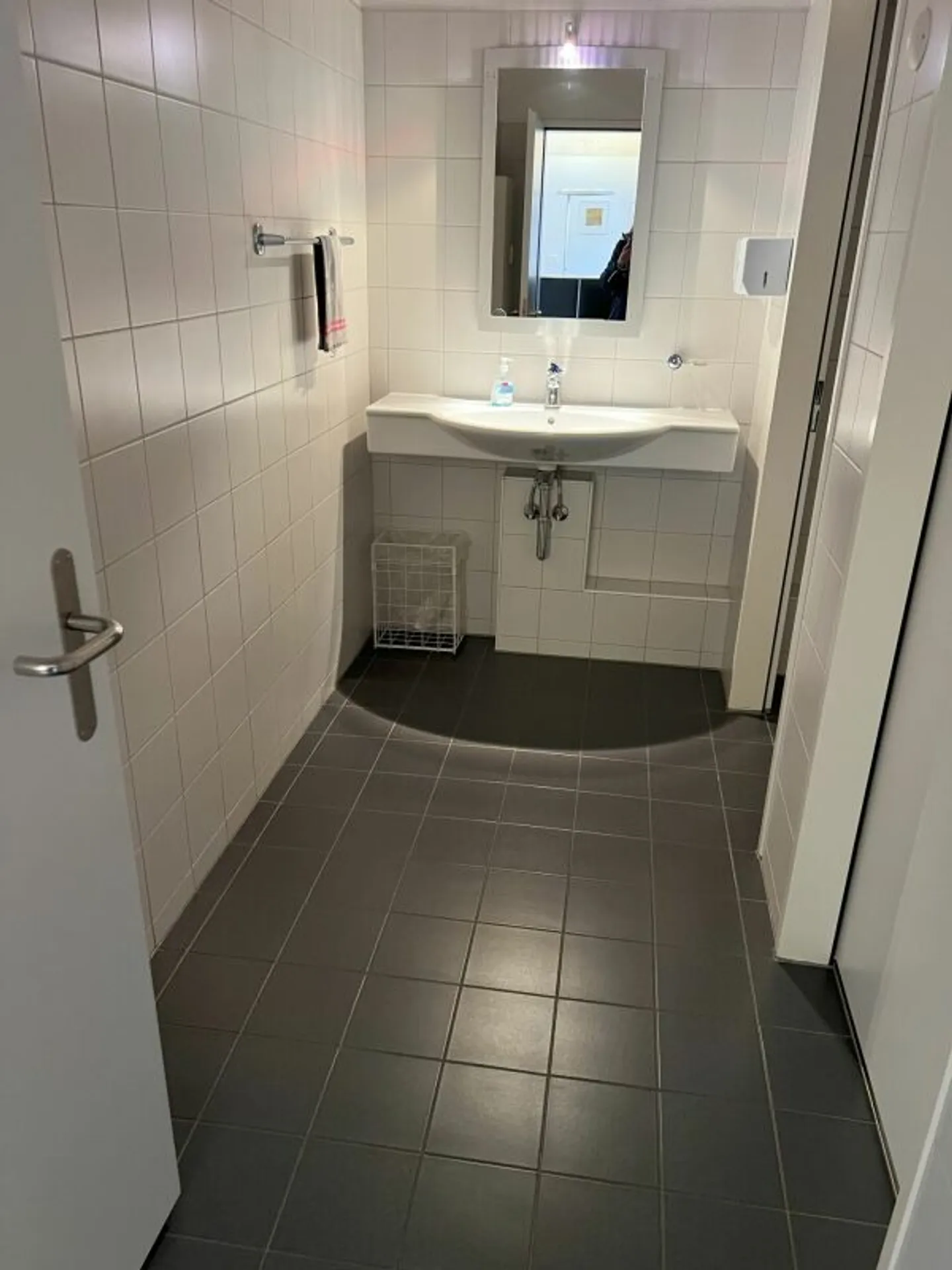 Büroräumlichkeiten - Foto 2 von 4