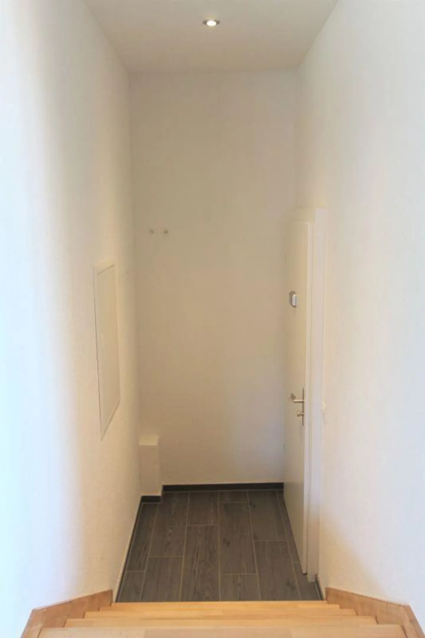 Appartamento moderno con balcone - Foto 7 di 12