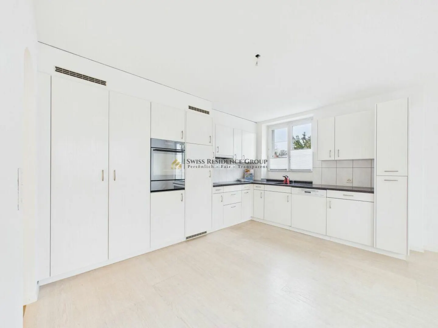 Living Across Generations - Three Residential Units, Countless Possibilities - Photo 16 of 28