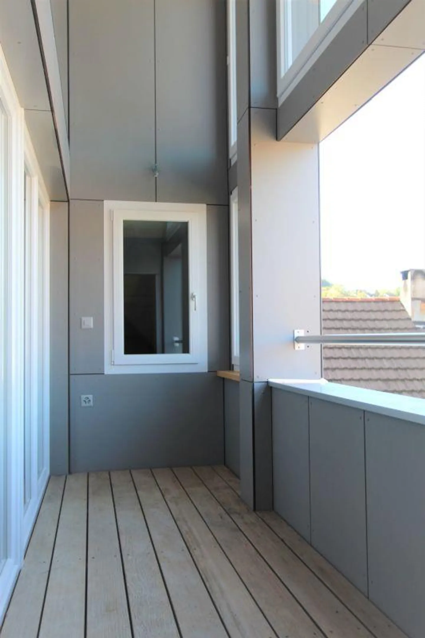 Appartamento moderno con balcone - Foto 11 di 12