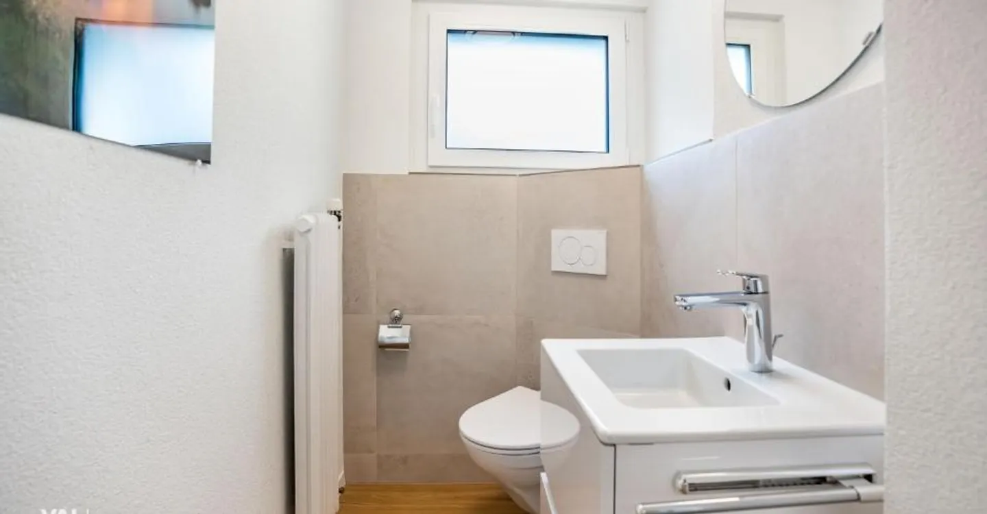 Renovated Apartment with Mountain View - Photo 6 of 12