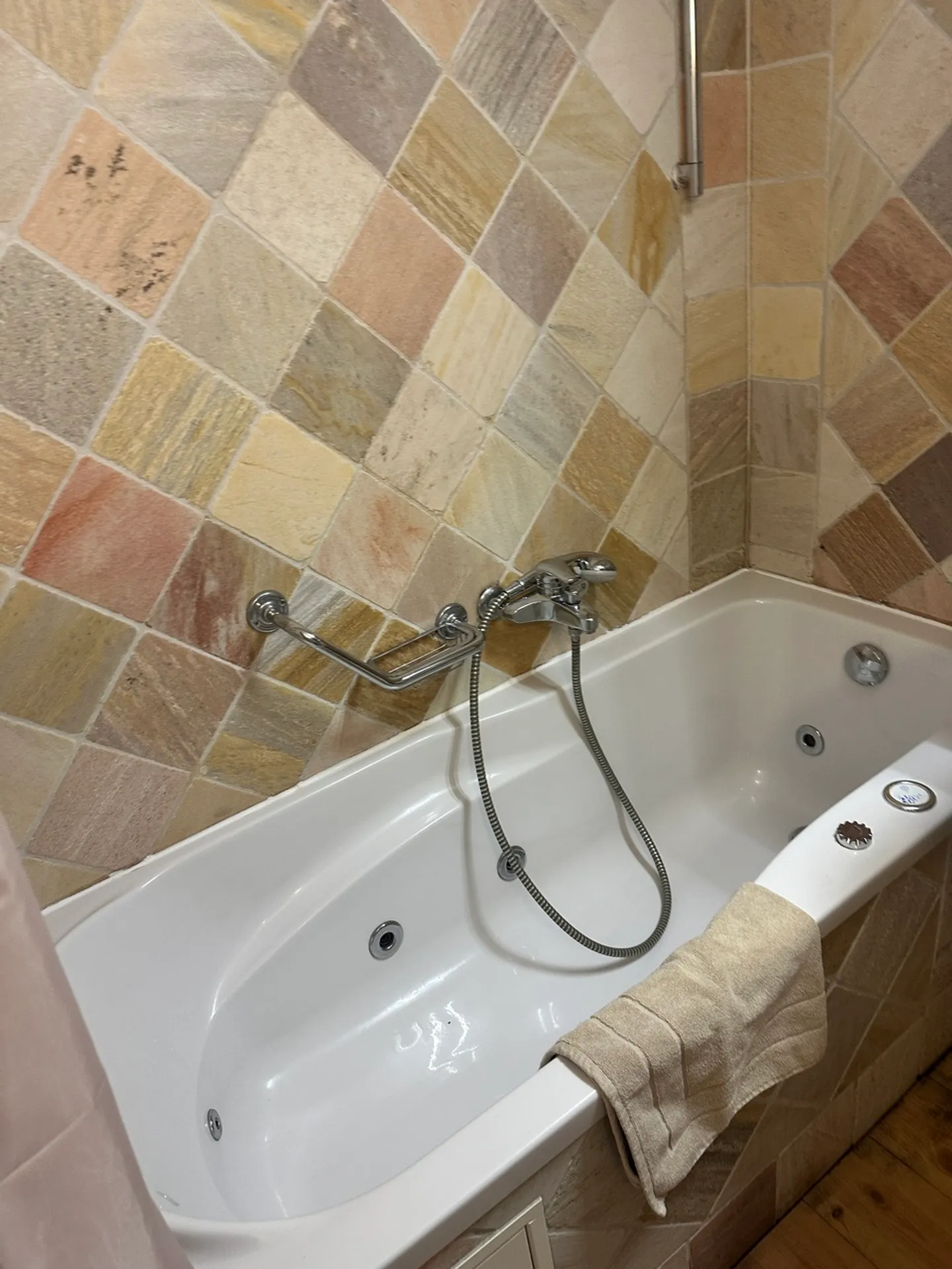 Charming studio close to the center of Crans - Photo 5 of 6