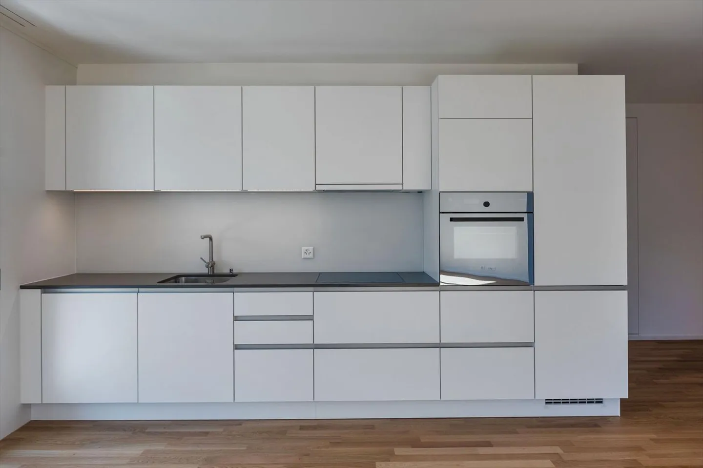 2.5 Room Apartment - Photo 2 of 5