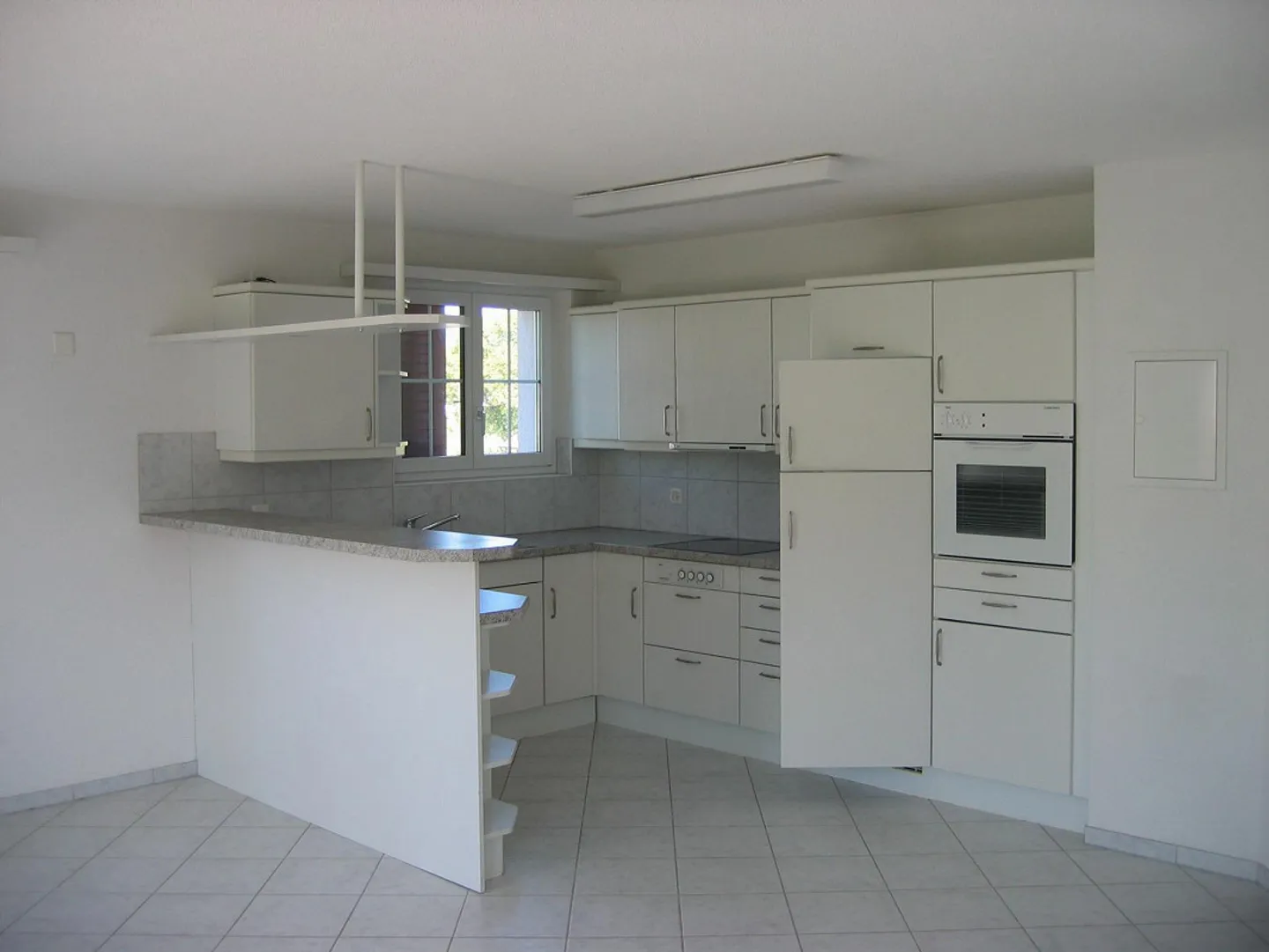 Beautiful and cozy 3.5 attic apartment - Photo 1 of 6