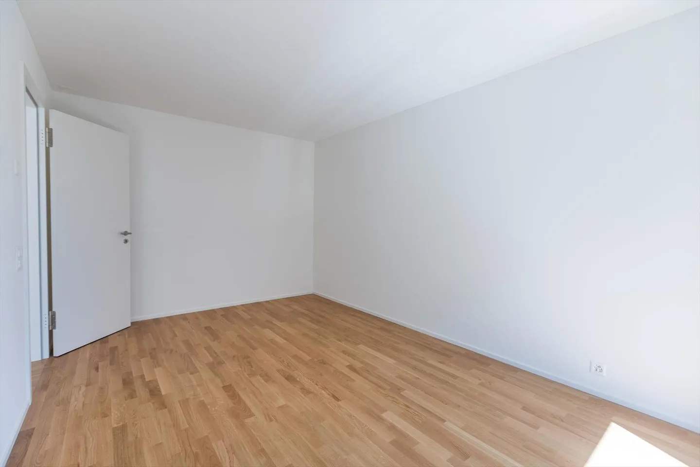 2.5 Room Apartment - Photo 3 of 5