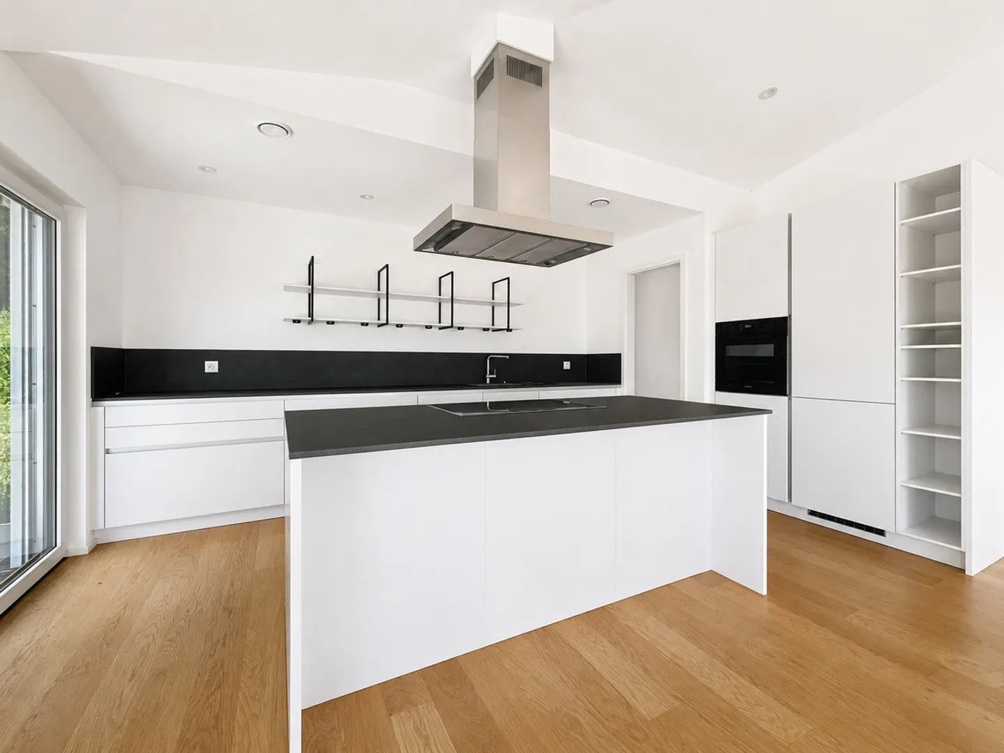 12-Zimmer-Haus - Foto 4 von 13