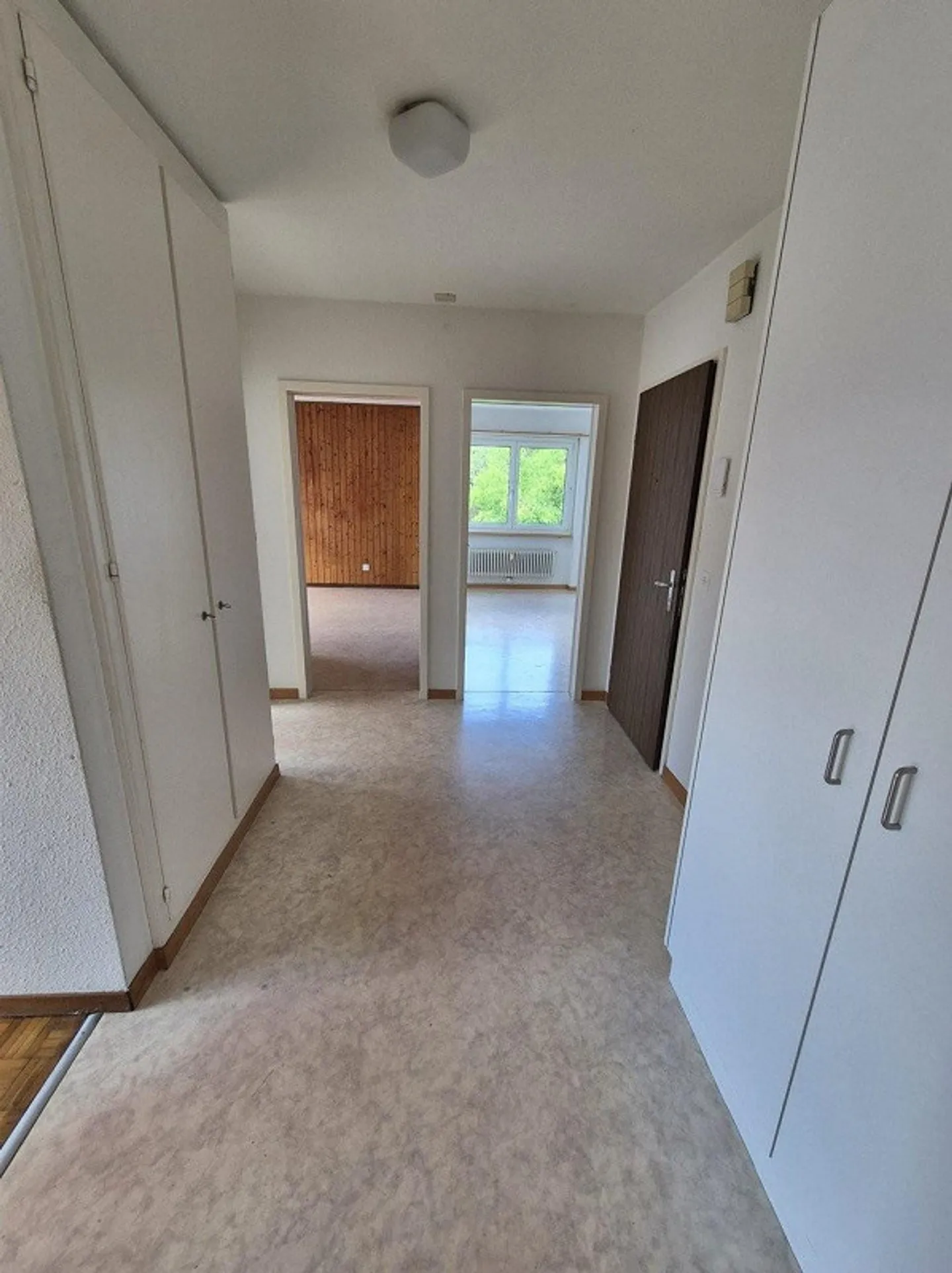 Ruhig gelegene 4- Zimmerwohnung in Thun-Dürrenast - Foto 3 von 4