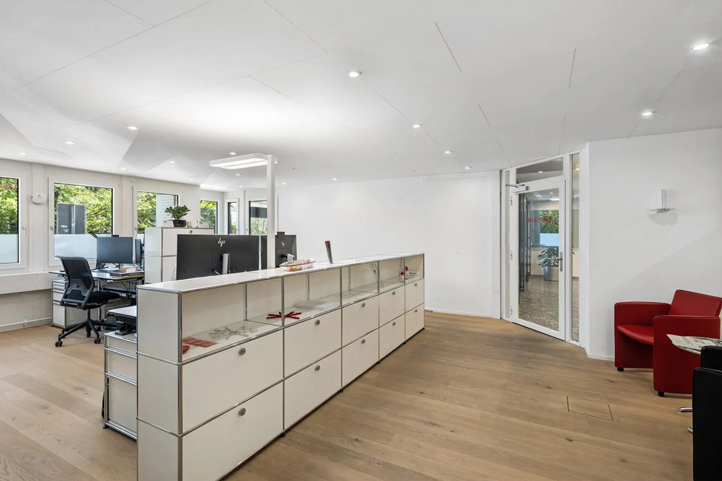 Office space in condominium at Lucerne Alpine Quay - Photo 4 of 9