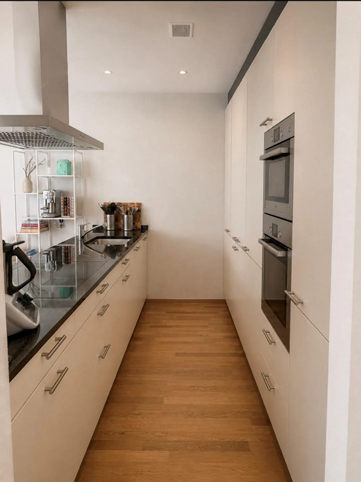 Bright 4.5-Room Apartment in Zwingen – Modern & Minergie Certified - Photo 3 of 11