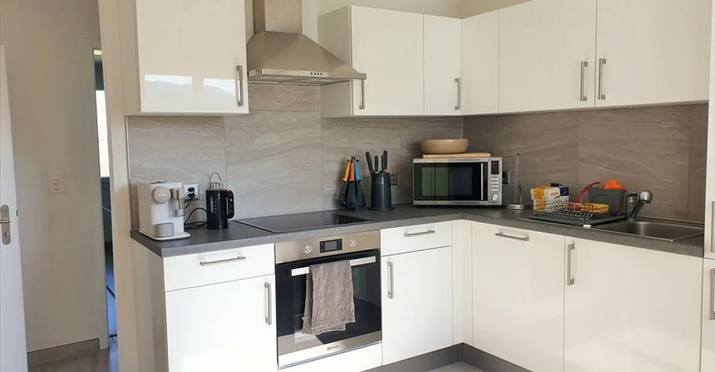 Immeuble d'appartements rénové - Photo 8 sur 12