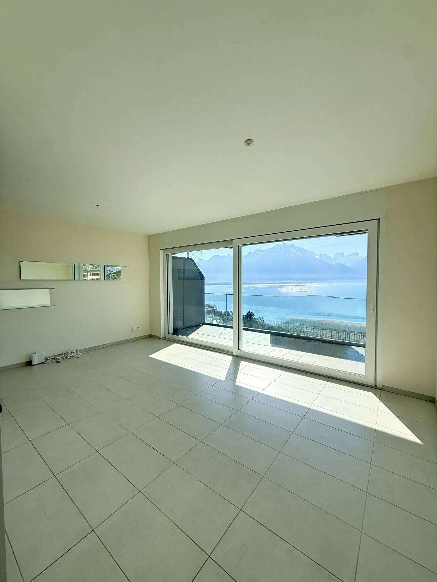 Magnifico appartamento di 3,5 locali - Vista mozzafiato sul lago - Foto 3 di 7