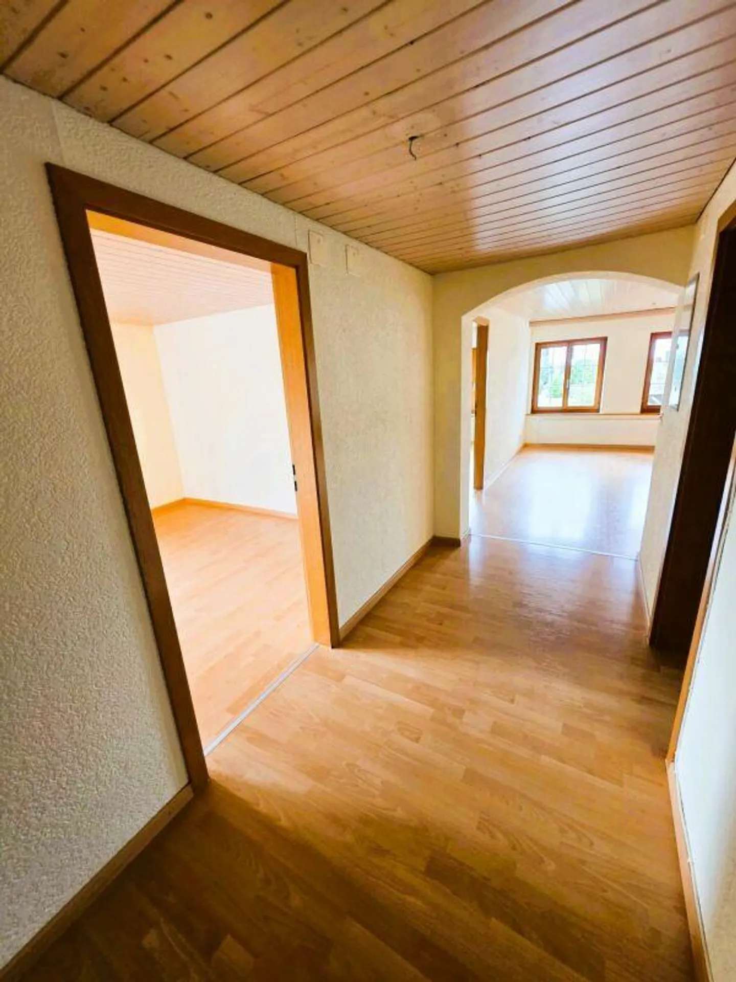 Ristorante incluso appartamento 4.5 stanze e appartamento 1.0 stanza - Foto 15 di 17
