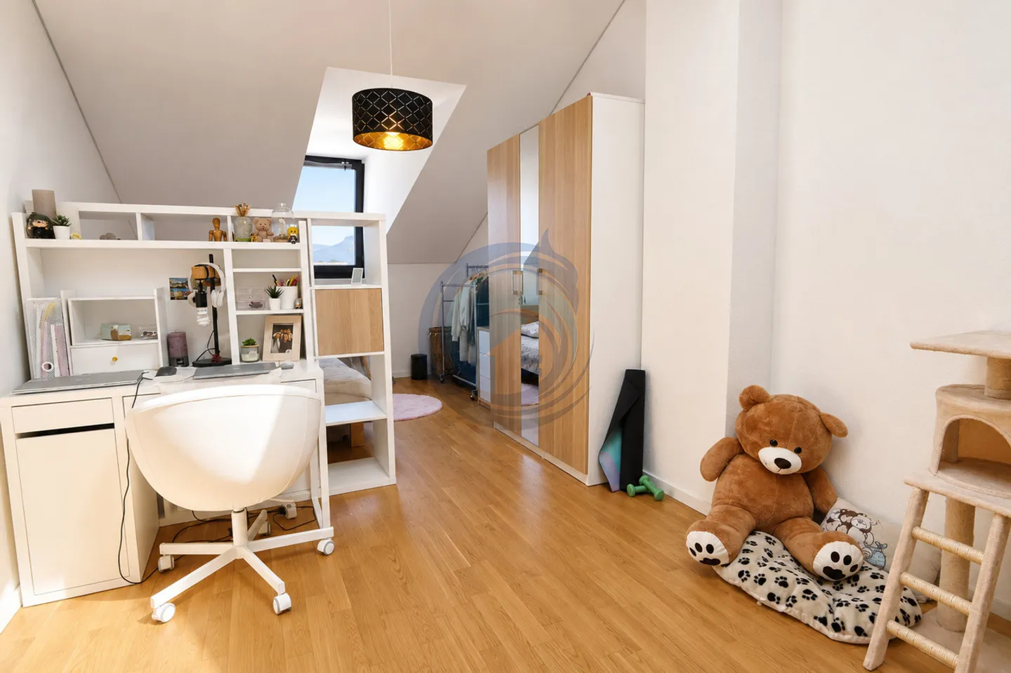 SUPERBO DUPLEX DI 4,5 LOCALI LUMINOSO E PIENO DI FASCINO - Foto 13 di 16