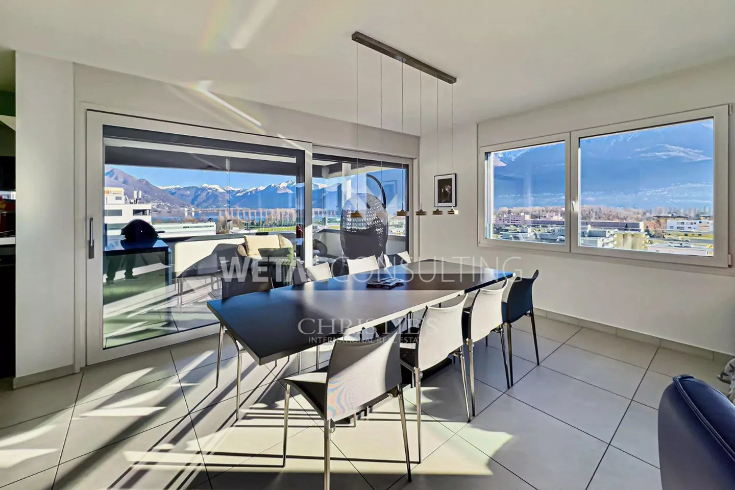 Moderno appartamento attico con vista lago in posizione centrale a Locarno... - Foto 12 di 13