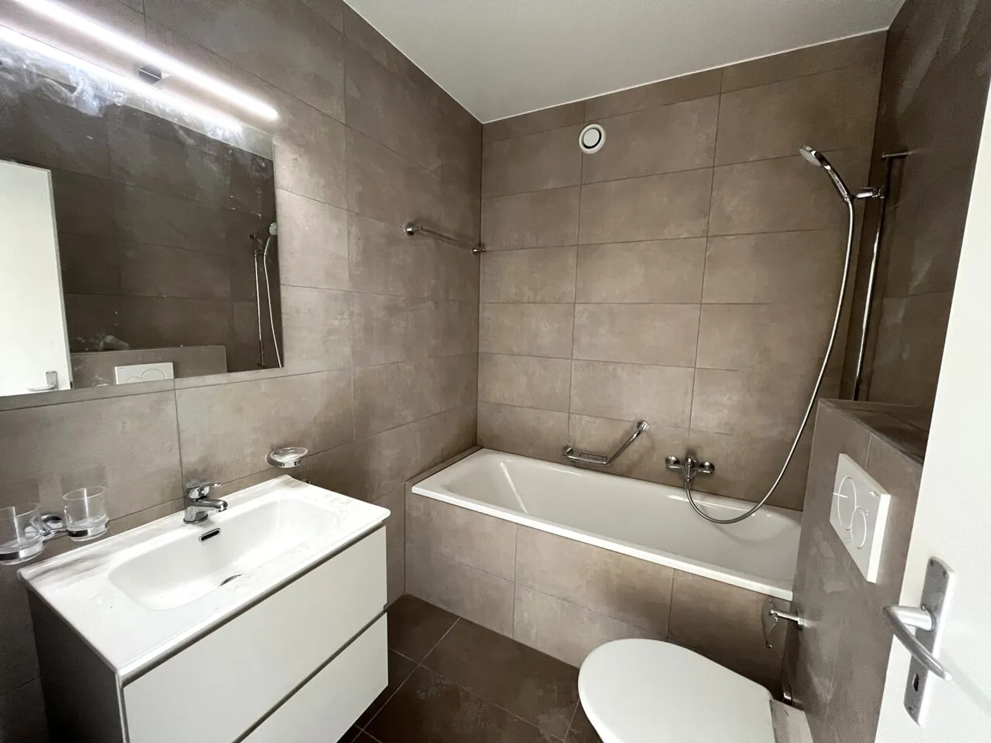 Magnifique appartement rénové de 2.5 pièces à Yens - Photo 5 sur 6