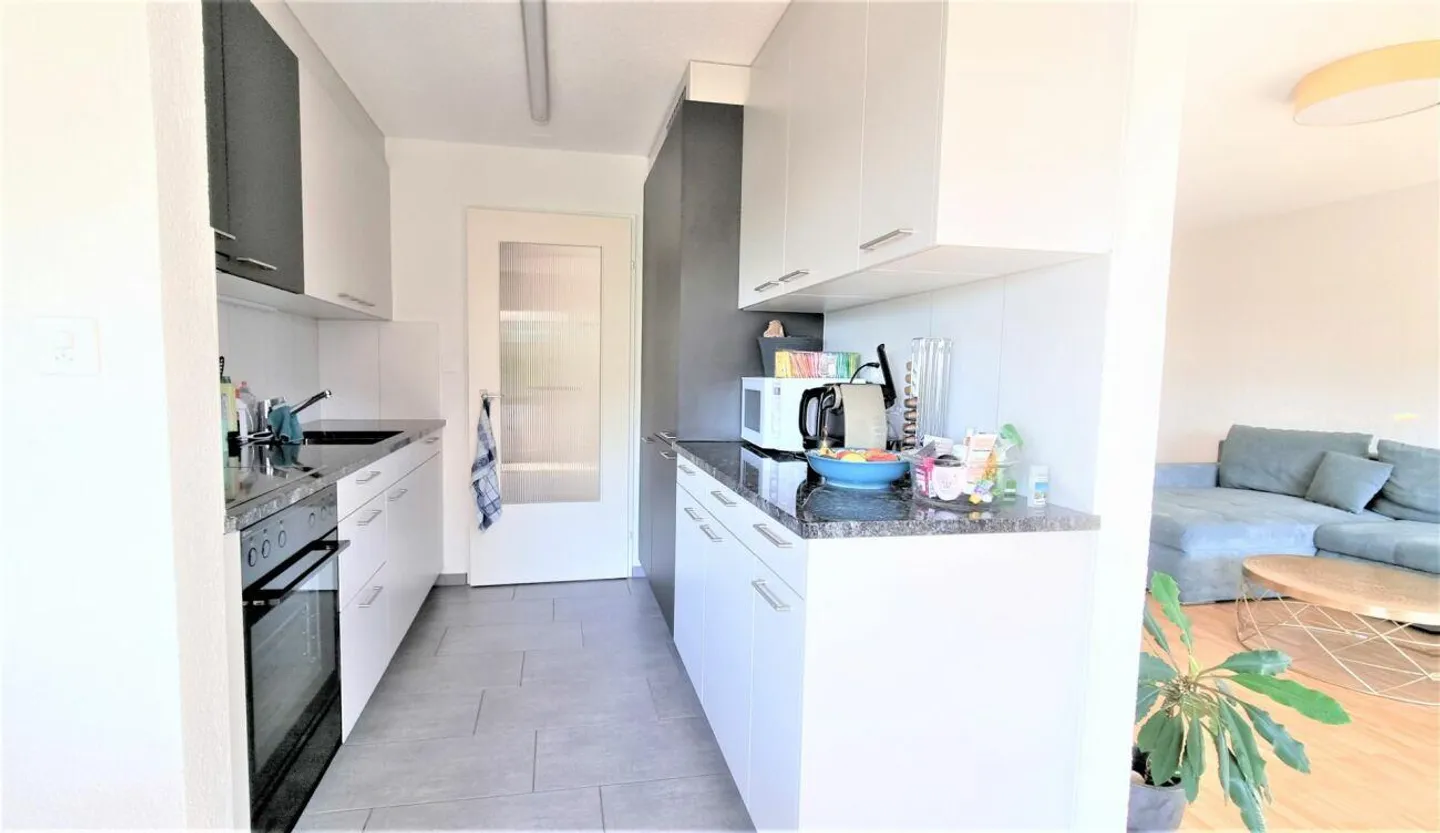 Grosse 5.5 Zimmer Wohnung mit Balkon in Bahnhofsnähe - Foto 2 von 12