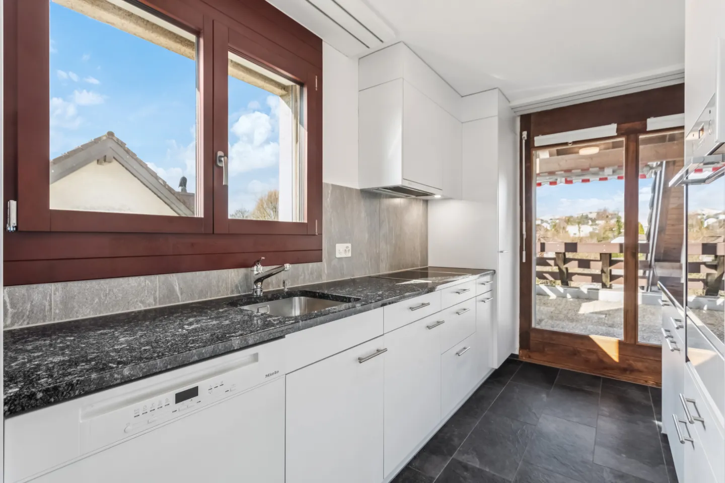 Charmante 2.5-Zimmer-Wohnung - Foto 3 von 3