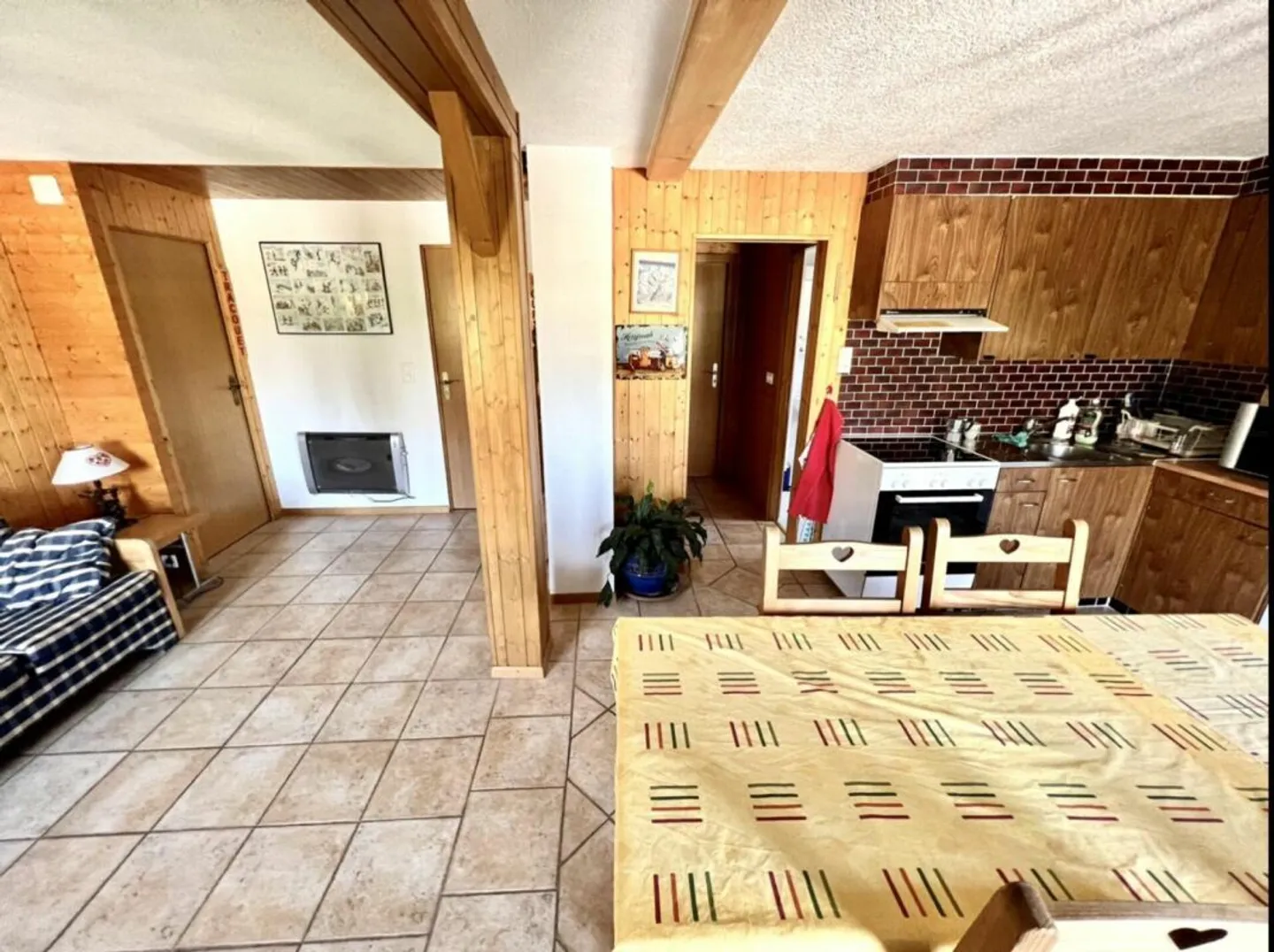 Casa nel villaggio con 15 camere a Grône - Foto 12 di 20