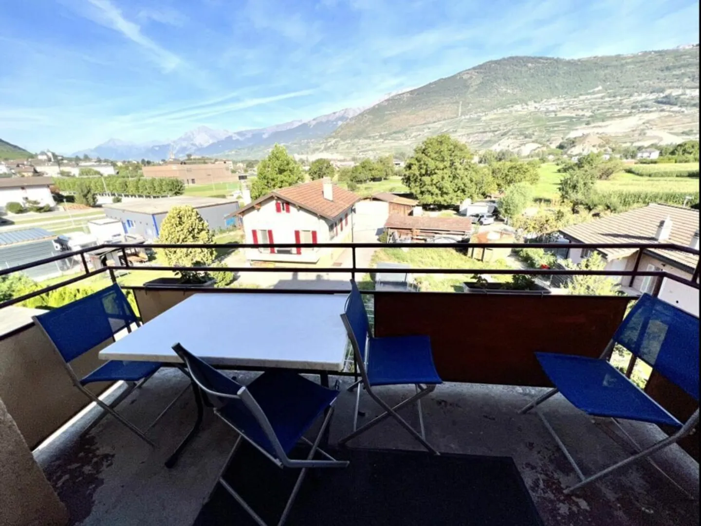 Casa nel villaggio con 15 camere a Grône - Foto 15 di 20