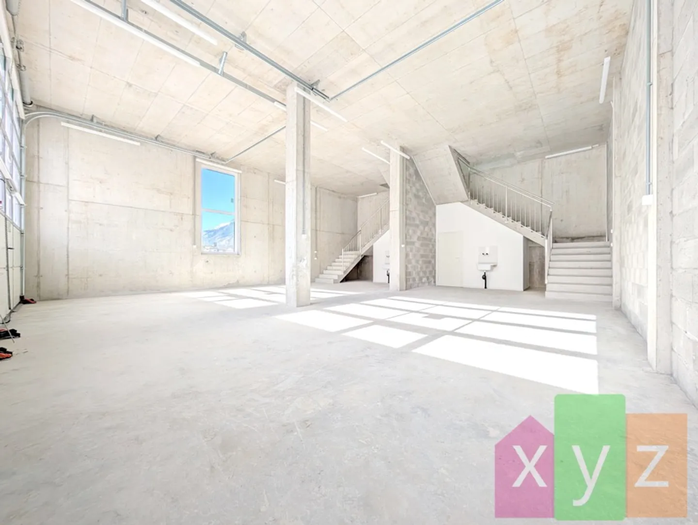 Halles neuves, bien équipées, modernes et bien situées dans le Valais central - Photo 5 sur 8