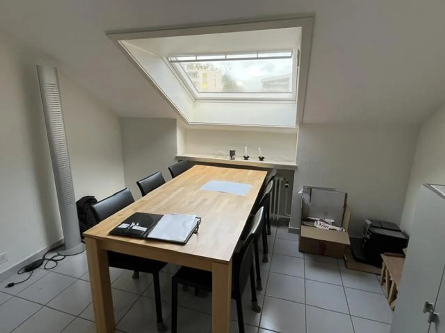Refined 3-room apartment with gallery - Photo 2 of 12