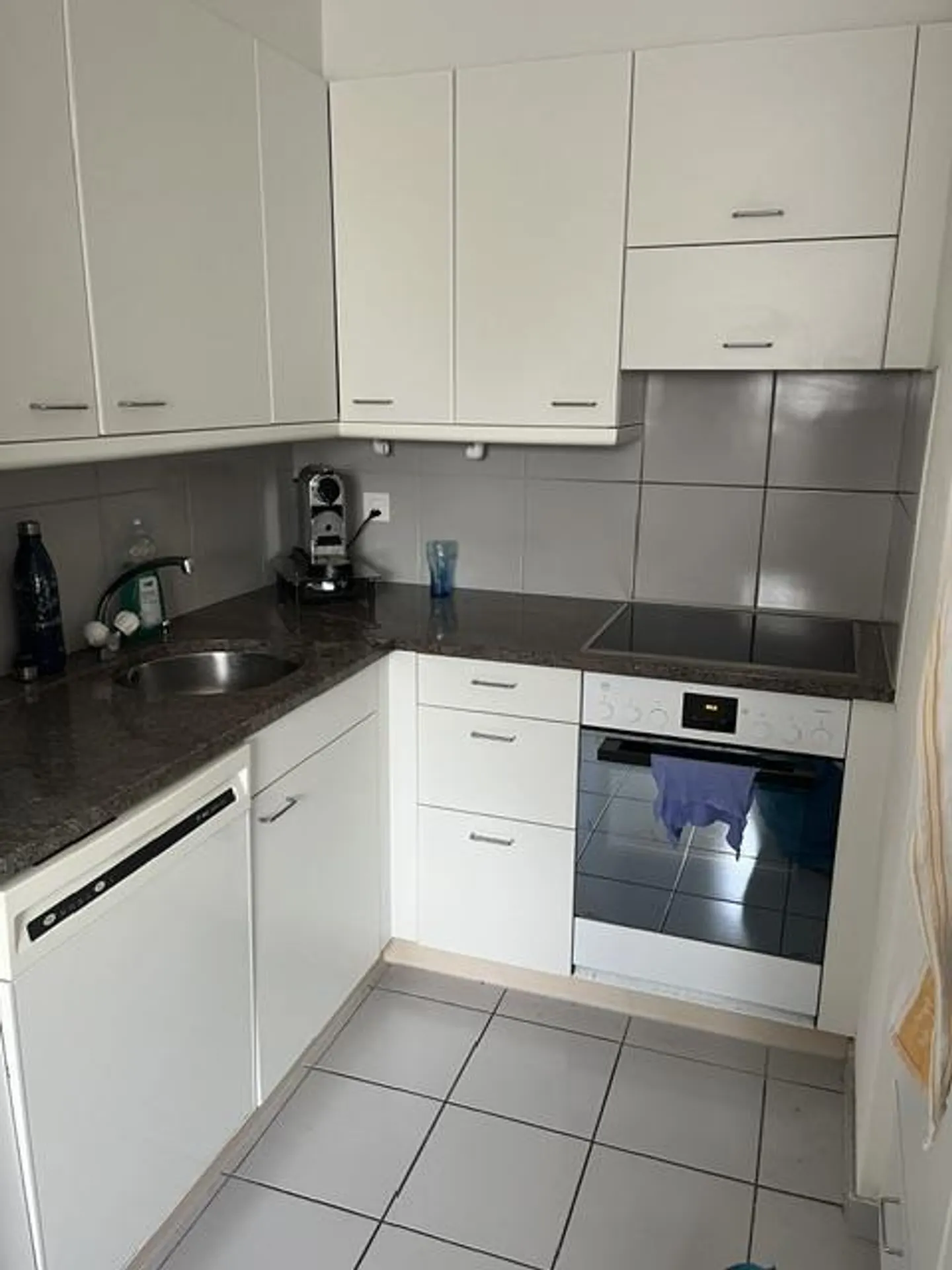 Refined 3-room apartment with gallery - Photo 4 of 12