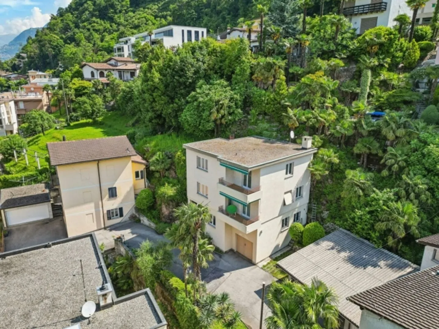 7.5-Zimmer-Einfamilienhaus mit Sicht auf den Luganersee - Foto 1 von 12