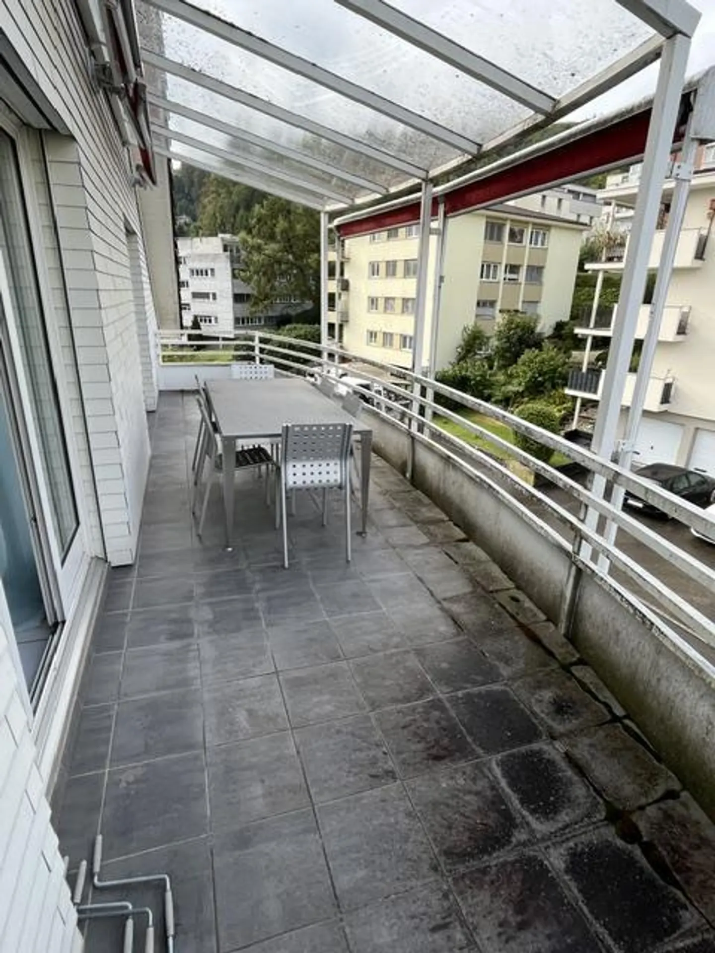 Refined 3-room apartment with gallery - Photo 6 of 12