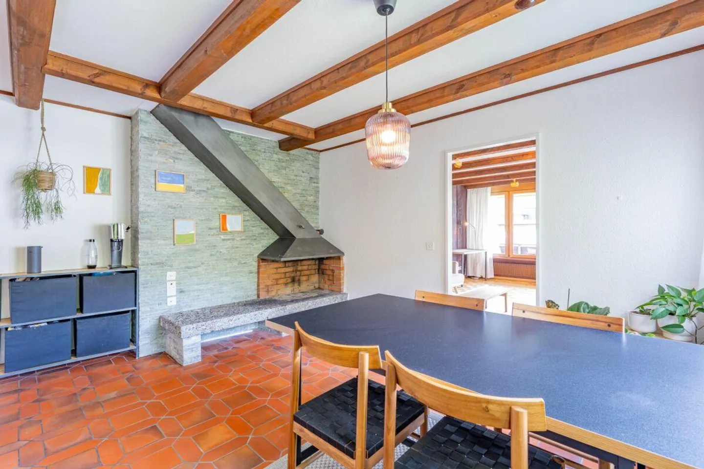 Charming 2.5-room attic apartment in the Bündaquartier - Photo 6 of 9