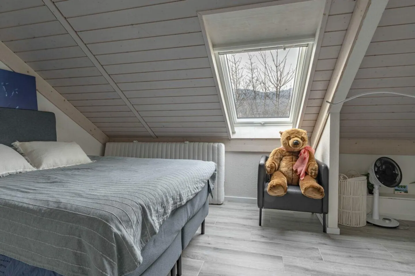 Renovated Family Villa - Photo 10 of 13