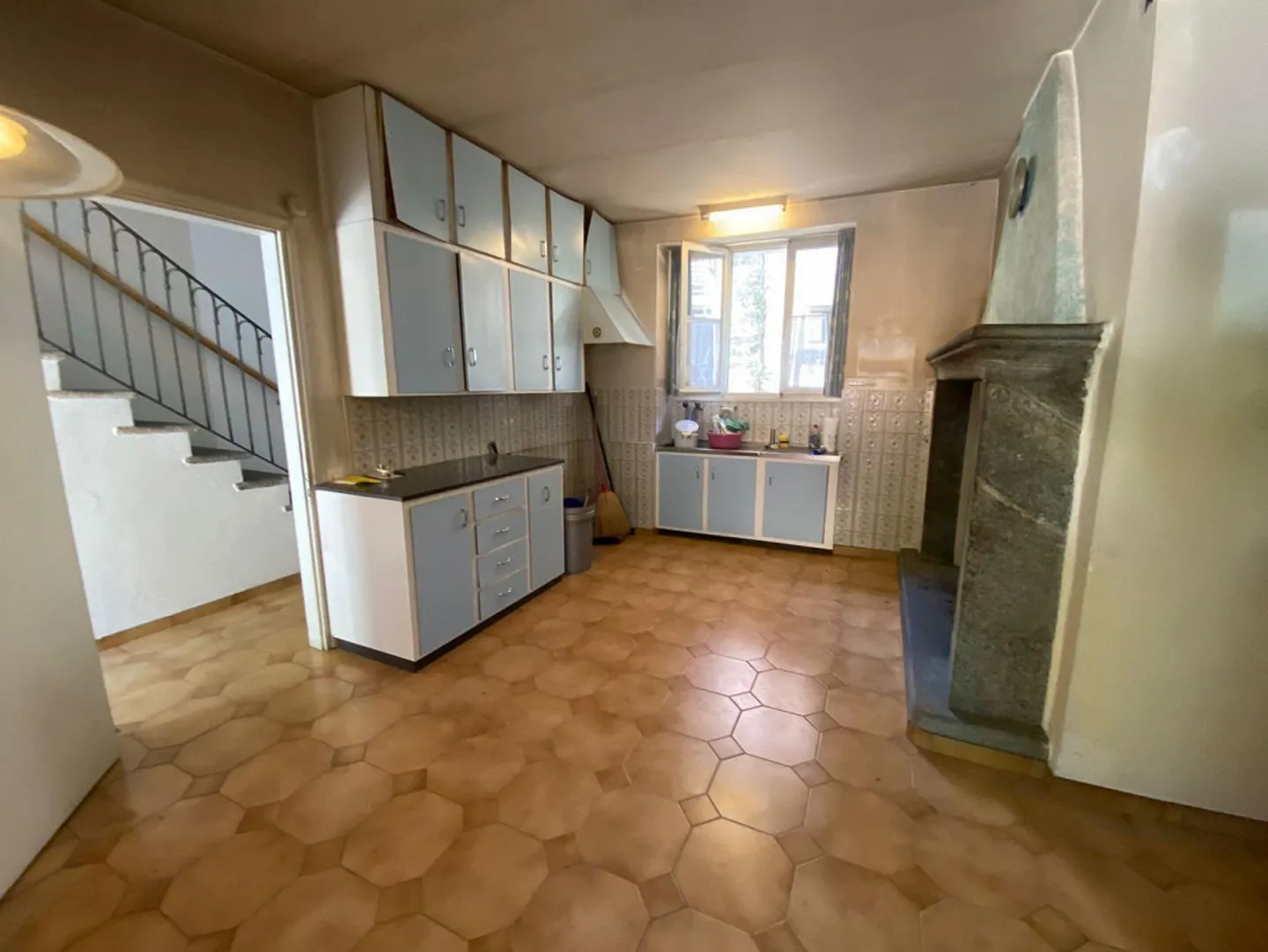 Maison dans le village - Photo 6 sur 31