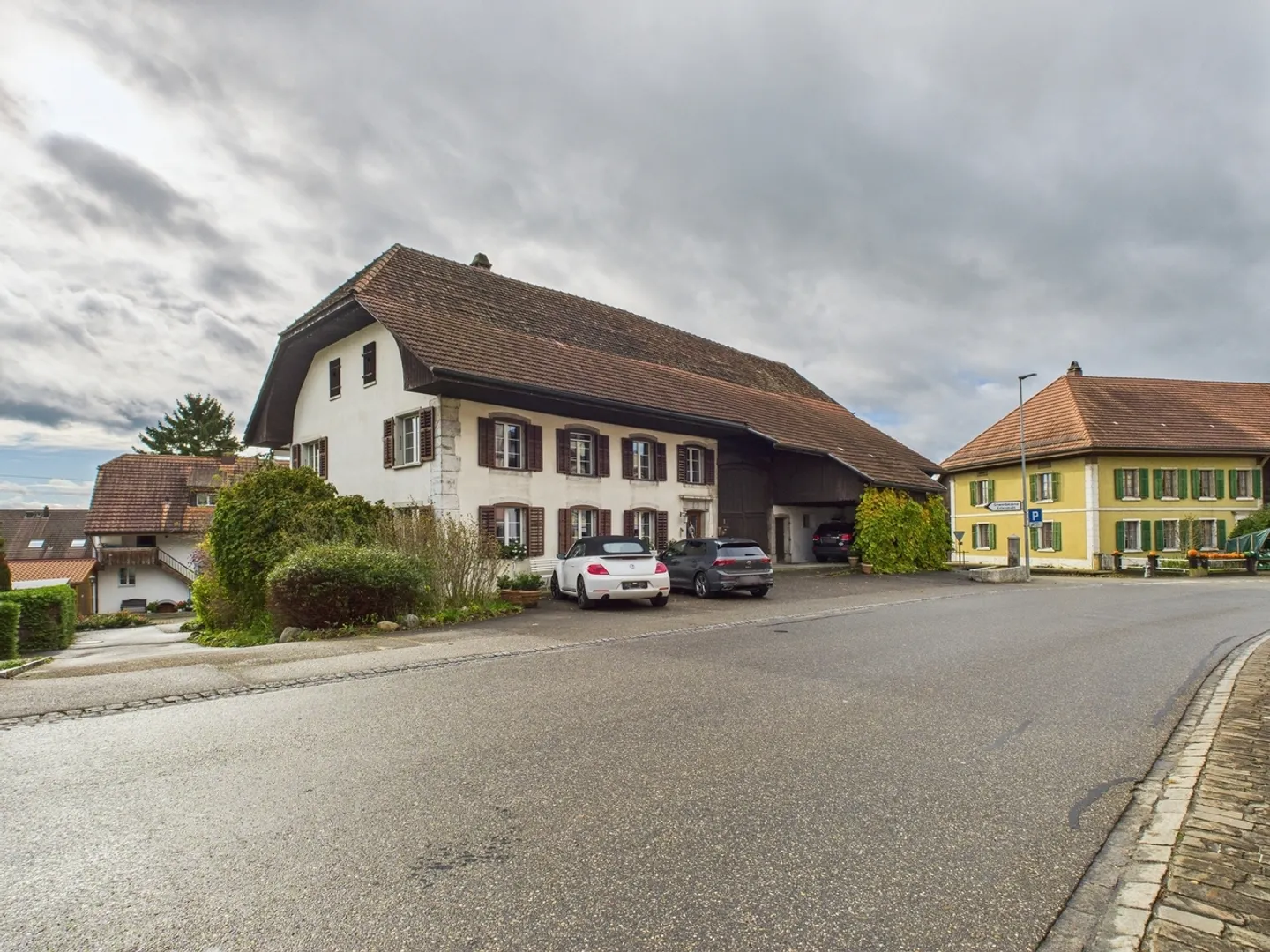 Ferme historique de 8,5 pièces avec charme, écurie et grand jardin à Attiswil - Photo 5 sur 8