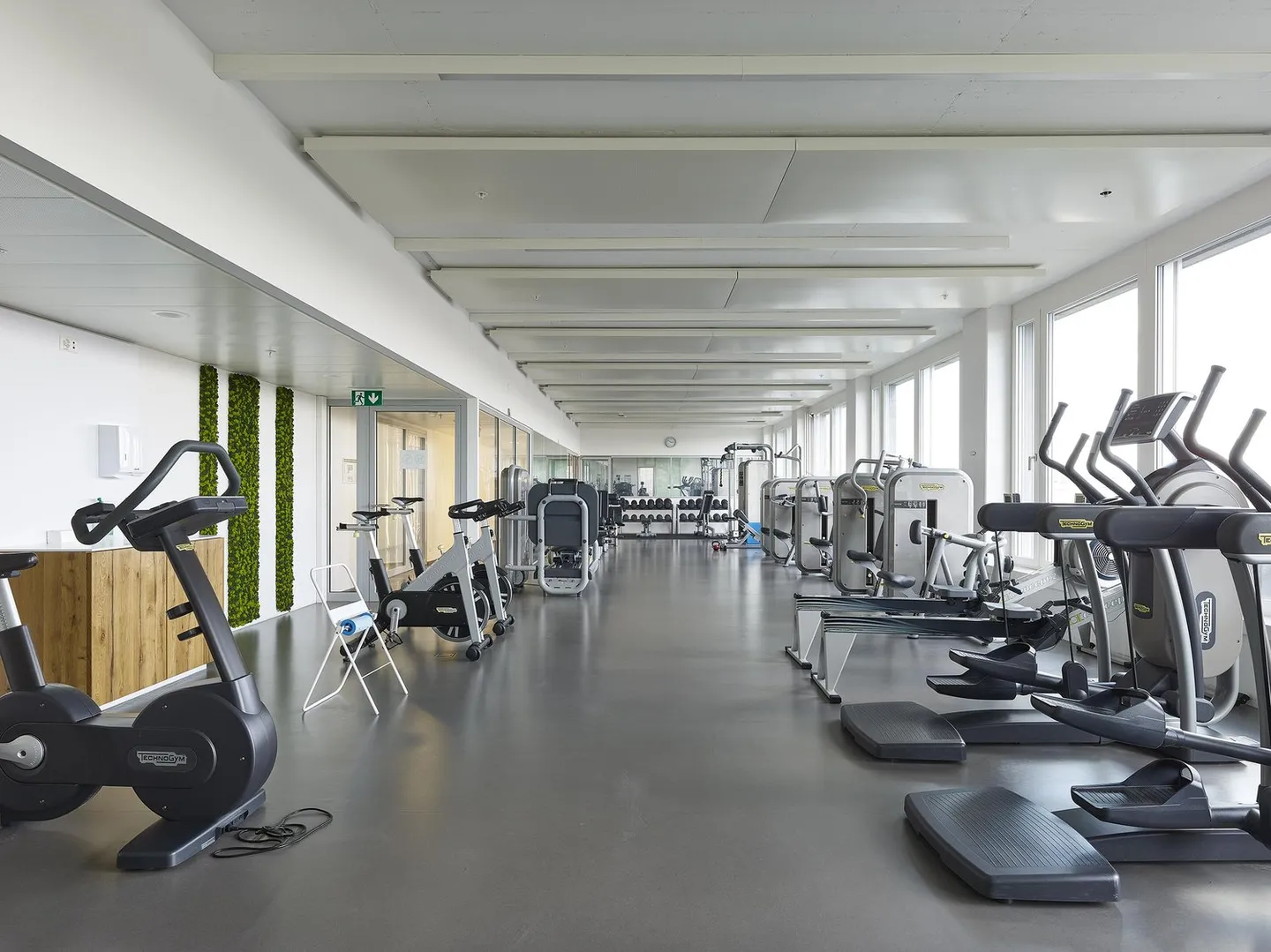 Working in Glattbrugg: Modern Office Building with First-Class Amenities - Photo 11 of 11