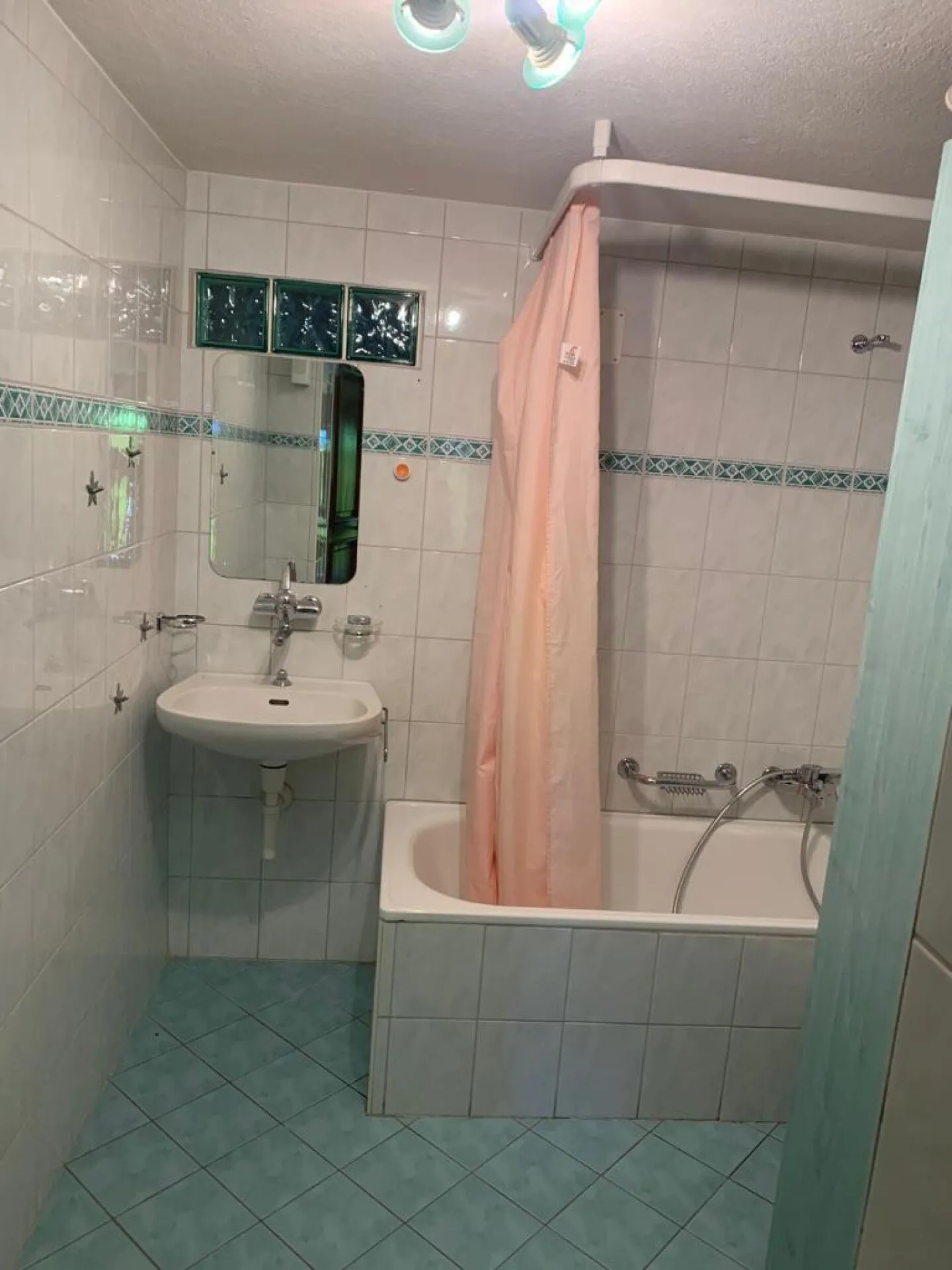 Große Wohnung mit Garten - Foto 14 von 17