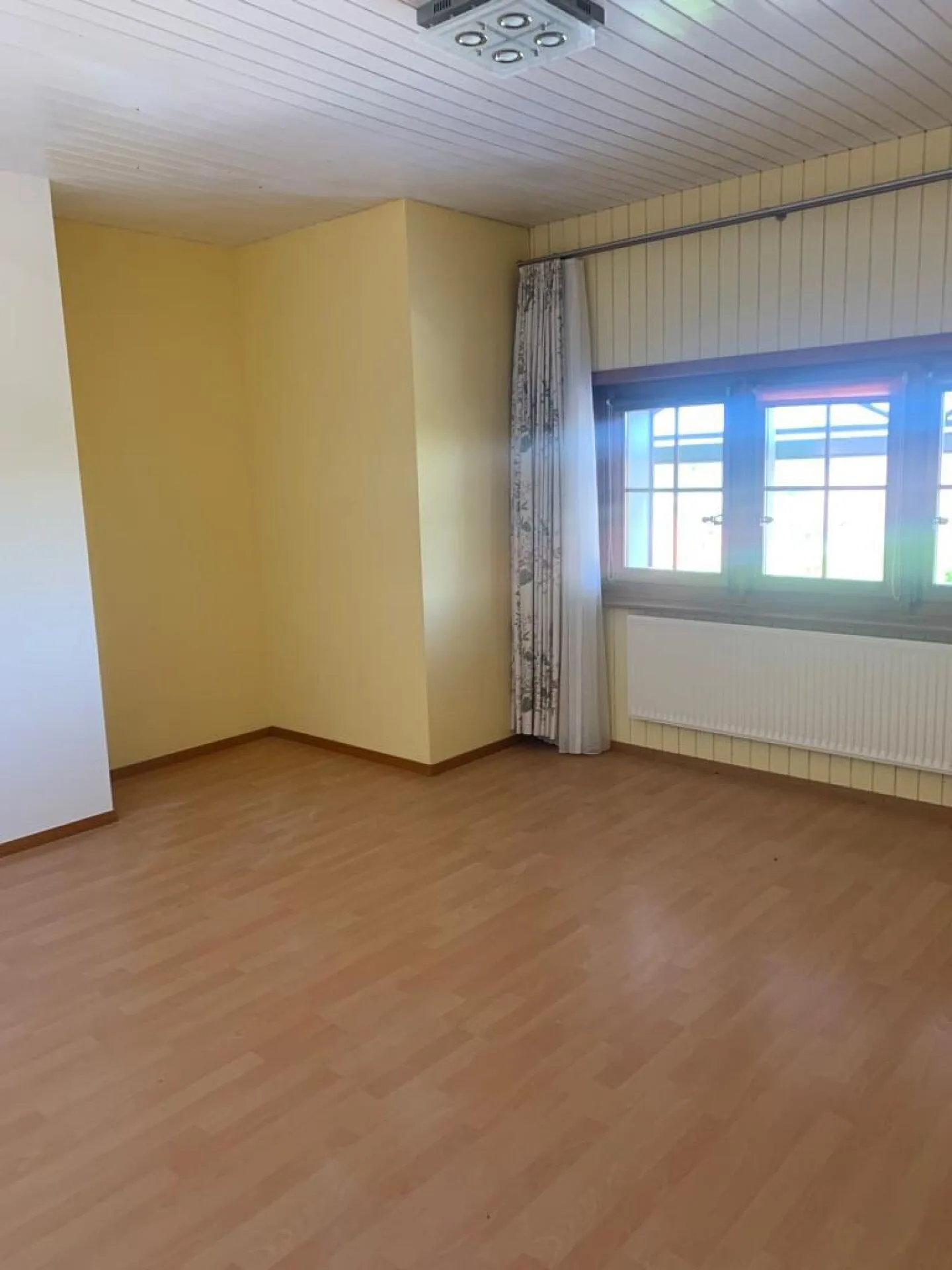 Große Wohnung mit Garten - Foto 13 von 17