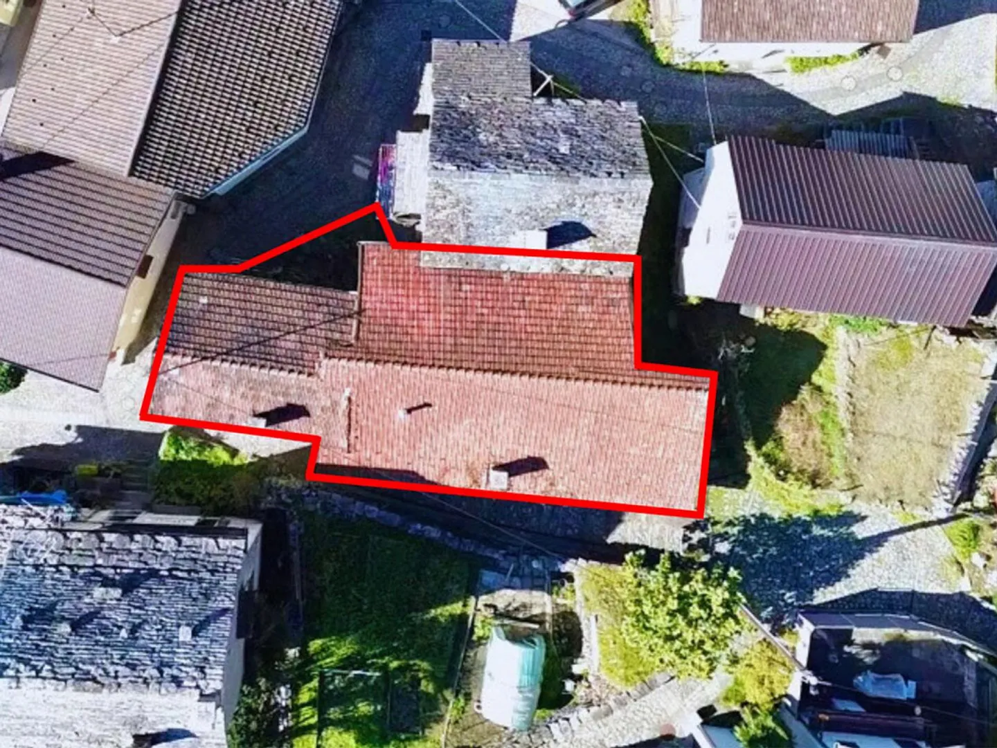 Antica casa da ristrutturare totalmente | Altes Haus, das komplett ... - Foto 2 di 5
